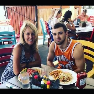 Meet your Posher, Hayden